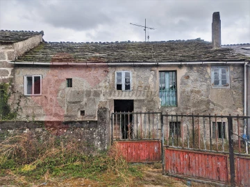 Casa amb parcel·la 4 habitacions