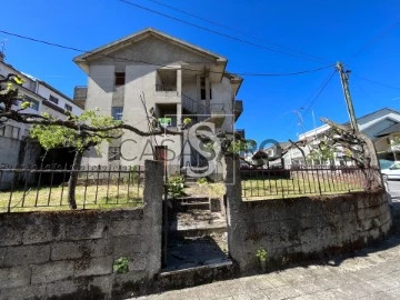 House 8 Bedrooms