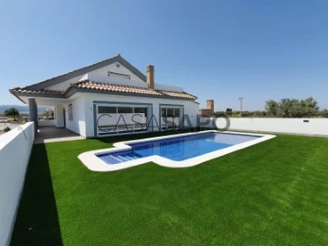 Villa 4 Bedrooms