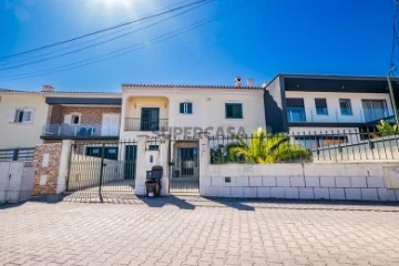 Maison Mitoyenne 5 Pièces Duplex