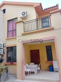 Casa em condomínio T5+1 Duplex