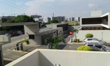 Casa em condomínio T4