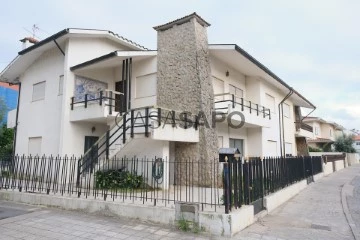 Townhouse 4 Bedrooms