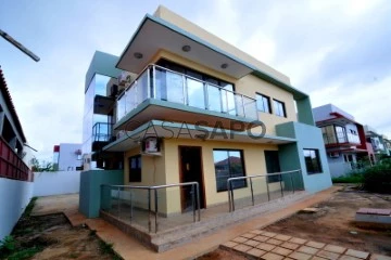 Detached House 3 Bedrooms +1 Duplex