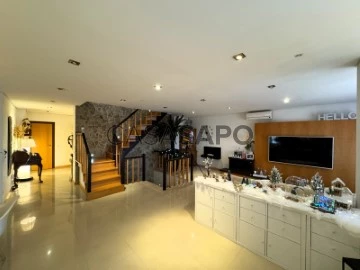 Apartment 4 Bedrooms Triplex