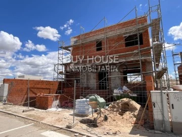 Ver Chalet 3 habitaciones Con garaje, Esquivias, Toledo en Esquivias