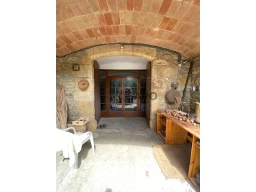 See Old House 6 Bedrooms Duplex With garage, La Bisbal dEmpordà, Girona in La Bisbal dEmpordà