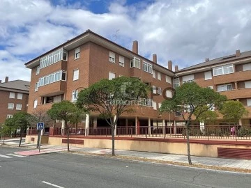 Veure Plaça de pàrquing, Hervencias, Ávila, Hervencias en Ávila