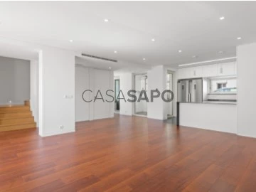 See Semi-Detached House 3 Bedrooms With garage, Carcavelos e Parede, Cascais, Lisboa, Carcavelos e Parede in Cascais