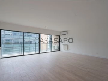 Ver Apartamento T3 Com garagem, Condomínio Alcântara-Rio, Lisboa, Alcântara em Lisboa