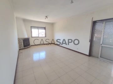 Ver Apartamento T3 Com garagem, Vila de Cucujães, Oliveira de Azeméis, Aveiro, Vila de Cucujães em Oliveira de Azeméis
