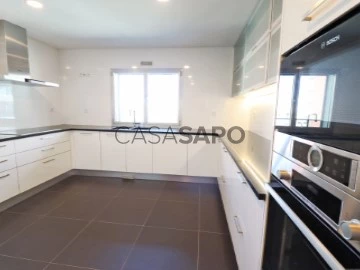 See Apartment 4 Bedrooms With garage, Colinas do Cruzeiro, Odivelas, Lisboa in Odivelas