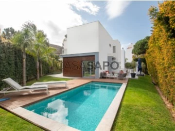 See House 4 Bedrooms With garage, Cascais e Estoril, Lisboa, Cascais e Estoril in Cascais