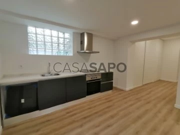 Ver Apartamento T3, Coselhas, Sé Nova, Santa Cruz, Almedina e São Bartolomeu, Coimbra, Sé Nova, Santa Cruz, Almedina e São Bartolomeu em Coimbra