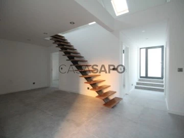 Ver Casa Duplex T2+1 Com garagem, Rio de Mouro, Sintra, Lisboa, Rio de Mouro em Sintra