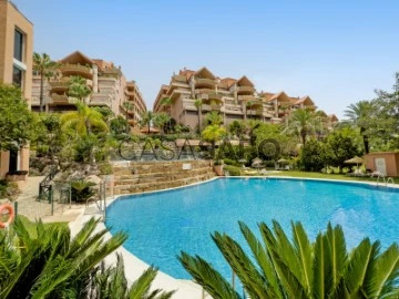 Veure Apartament 2 habitacions Amb garatge, Nueva Andalucía, Marbella, Málaga, Nueva Andalucía en Marbella