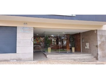 Ver Apartamento T2 Com garagem, Avenida 5 de Outubro, Faro (Sé e São Pedro), Faro (Sé e São Pedro) em Faro