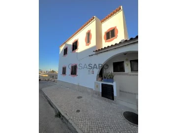 See Townhouse 2 Bedrooms + 1, Bairro Pontal, Portimão, Faro in Portimão