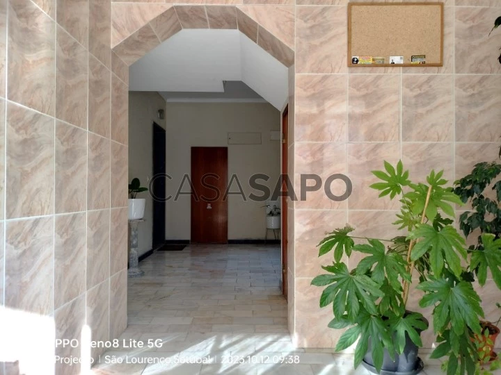 Apartamento T2 Triplex para comprar em Setúbal