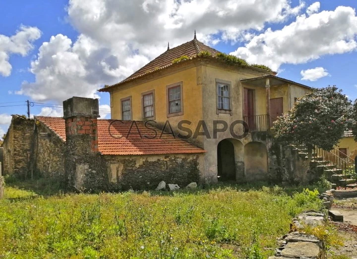 Casa Centenária em Avanca - Terreno plano