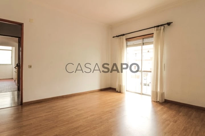 Apartamento T1 para comprar em Almada