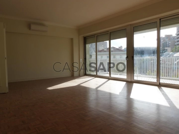 Apartamento T5 para alugar em Lisboa