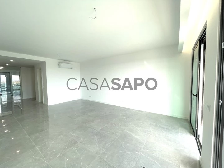 Apartamento T4 para comprar em Albufeira