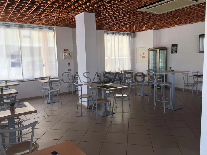 Café / Snack-Bar Bairro do Liceu - V. N. de Santo André