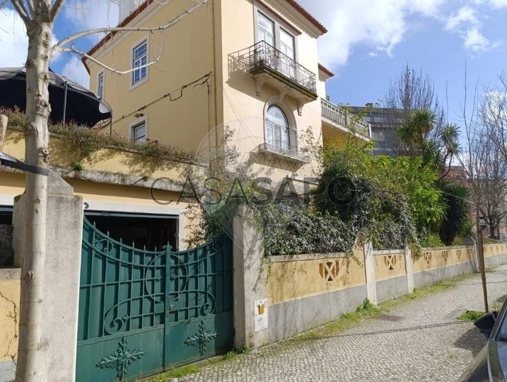 Apartamento T5 para comprar em Coimbra