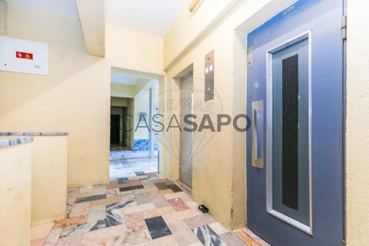 Apartamento T1 para comprar na Amadora