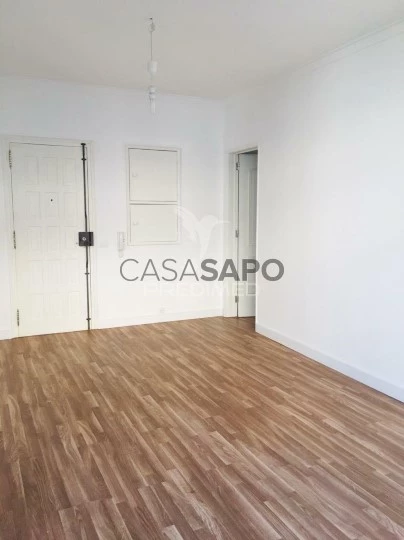 Apartamento T1 para comprar em Almada