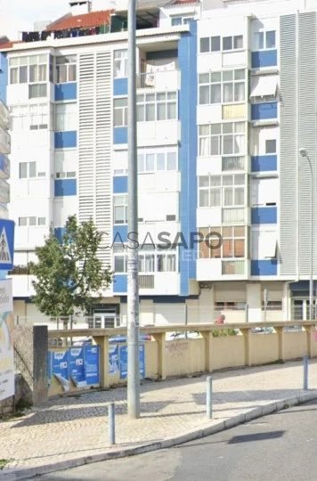 Apartamento T2 para comprar na Amadora