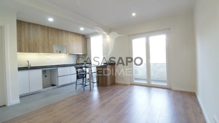 Apartamento T2 para comprar na Amadora