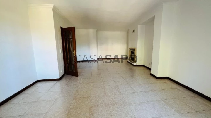 Apartamento T3 para alugar em Vila Nova de Gaia