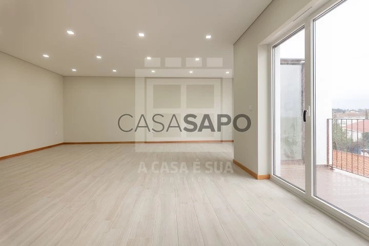 Apartamento T3 Triplex para comprar em Estarreja