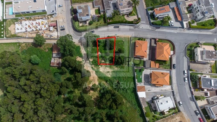 Terreno Urbano para comprar em Vila Nova de Gaia
