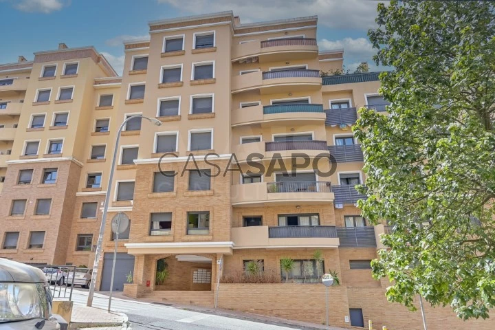 Apartamento T2 para comprar em Loures