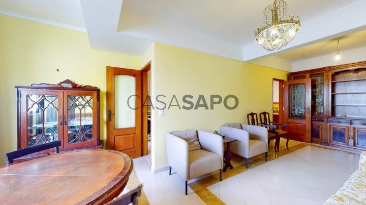 Apartamento T4 para comprar em Almada