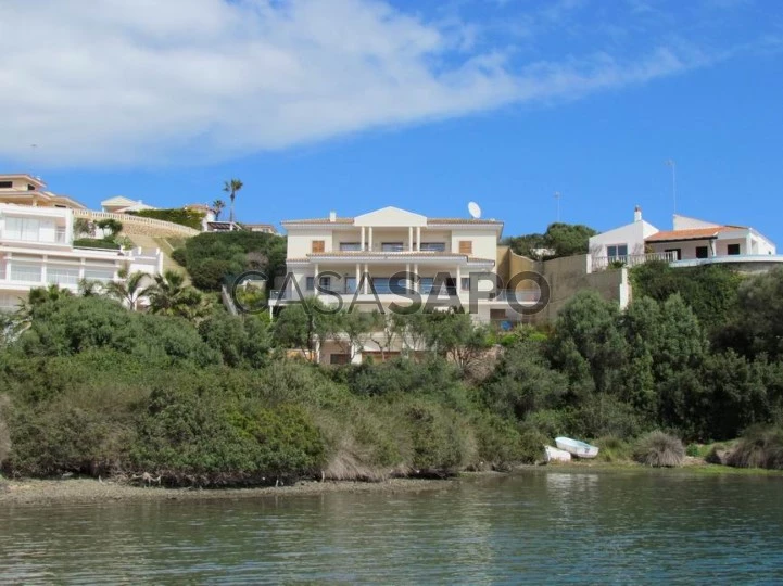 Chalet de lujo en primera línea en Mahon, Puerto