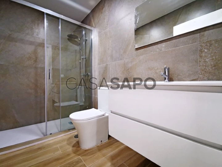 Apartamento T2 Duplex para comprar / alugar em Viana do Castelo