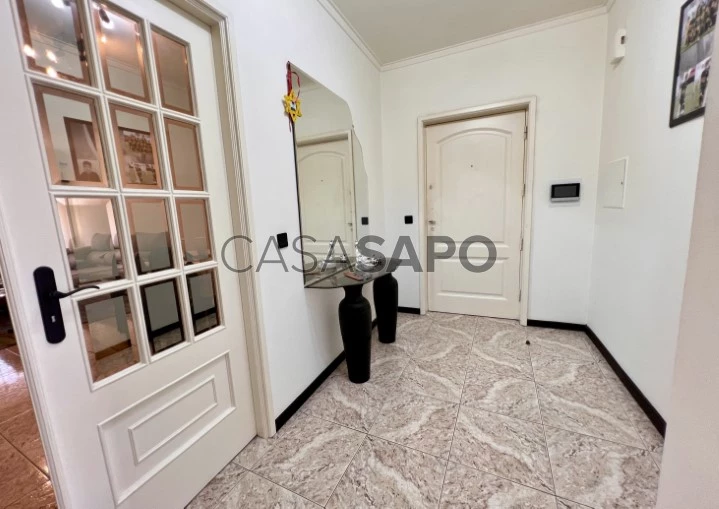 Apartamento T2 Triplex para comprar em Vila Nova de Gaia