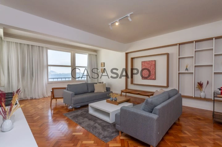 Modern furnished apartment for rent on Av Vieira Souto with 4 bedrooms sea view