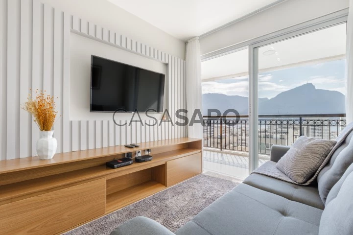 Apartamento moderno para alugar em Ipanema com 2 quartos na Prudente de Morais com vista para o mar.