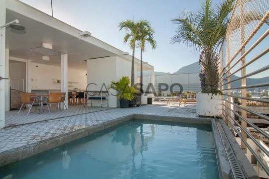 Excelente cobertura triplex com vista à venda em Ipanema.