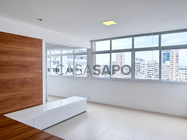 Apartamento Reformado para Venda em Ipanema com Vista Panorâmica 2 Quartos 66m² 1 Vaga de Garagem e Portaria 24hs