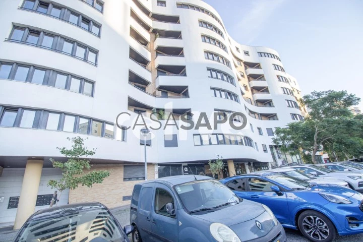 Apartamento T2 para comprar em Loures