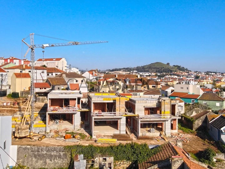 Moradia T4 Duplex para comprar em Mafra