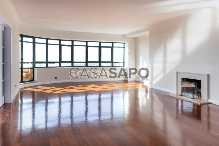 Apartamento T5 para comprar em Vila Nova de Gaia