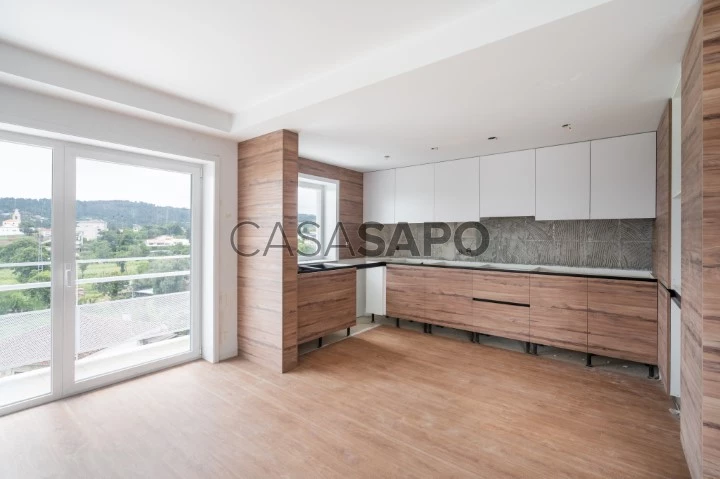 Apartamento T3 Triplex para comprar em Vila Verde