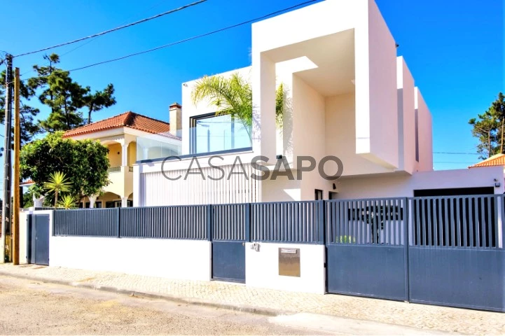 Moradia T3+1 Duplex para comprar em Almada